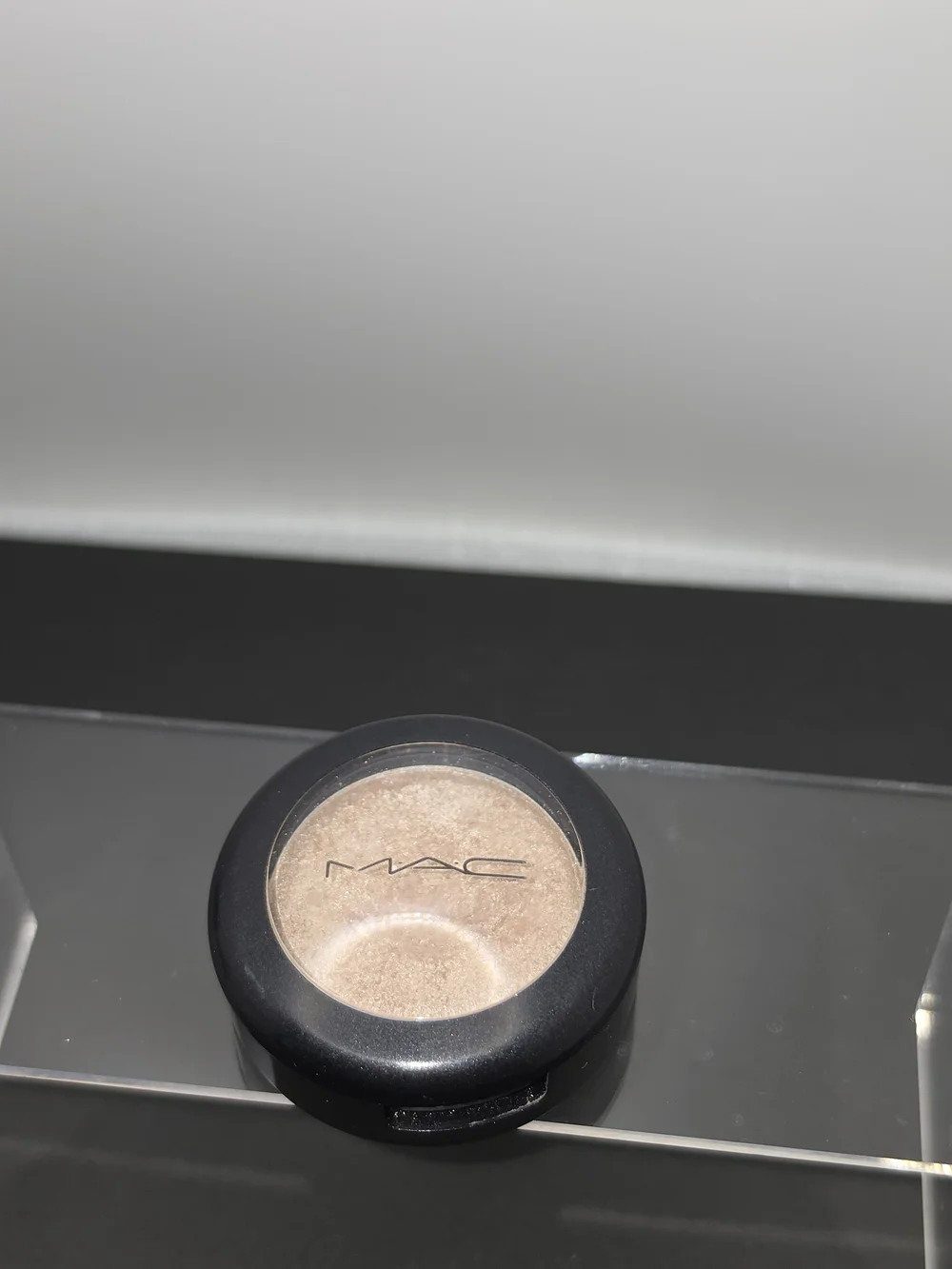 DISCONTINUED MAC PRESSED PIGMENT- 